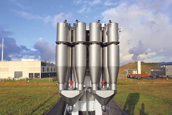 Innovation KOKS CycloVac air displacement system with cyclone separator